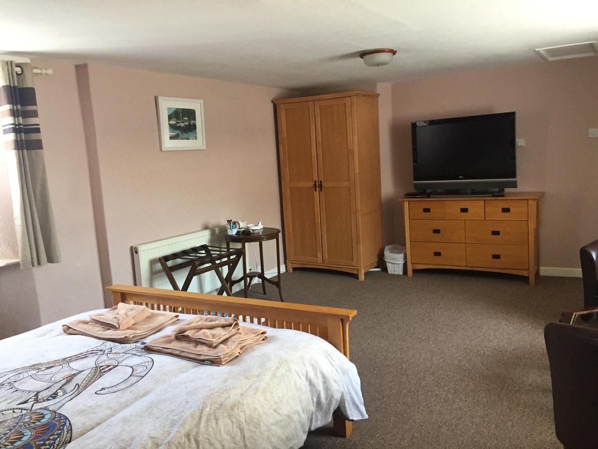 Hotel The Eliot Arms Saint Germans Esterno foto